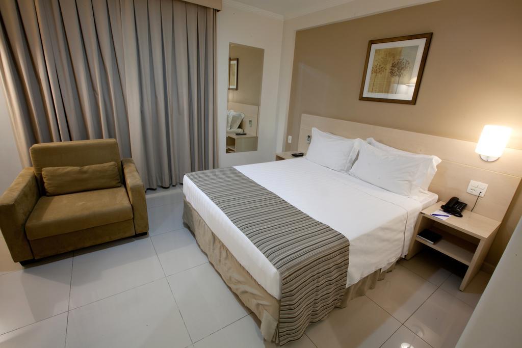 Oitis Hotel กัวยาเนีย ภายนอก รูปภาพ